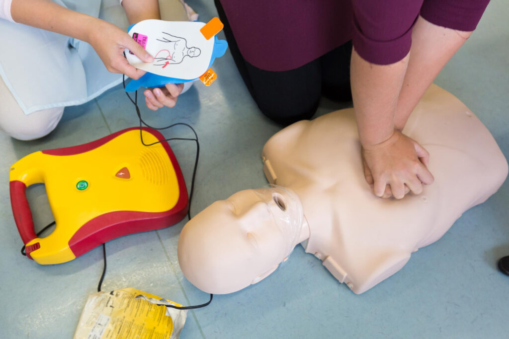 https://app.contentatscale.ai/uploader/uploads/2023/07/1690750019_first-aid-cardiopulmonary-resuscitation-course-using-automated-external-defibrillator-device-aed 